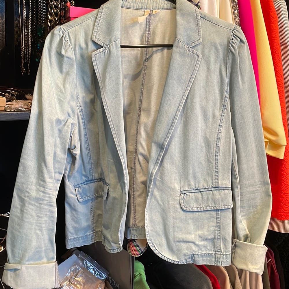 Light weight denim blazer!